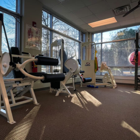 Inside-SportsCare-Physical-Therapy-Suwanee-Duluth